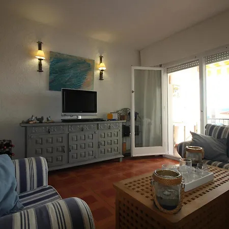 Cabioni 4 - Amplia Con Piscina Comunitaria Abierta De Junio A Septiembre, Situada A Pocos Metros De La Playa De Grifeu - Es-228-196 Holiday home