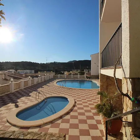 Cabioni 4 - Amplia Con Piscina Comunitaria Abierta De Junio A Septiembre, Situada A Pocos Metros De La Playa De Grifeu - Es-228-196 * Llançà